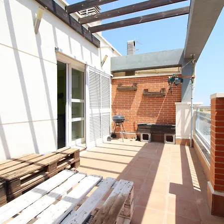 Global Properties, Moderno Y Practico Adosado En *